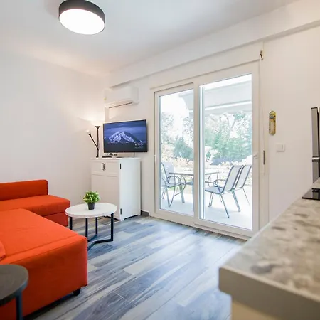 Apartment Sophie - New Cozy Place With A Garden *