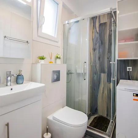 Sophie - New Cozy Place With A Garden Apartment Ofrinion