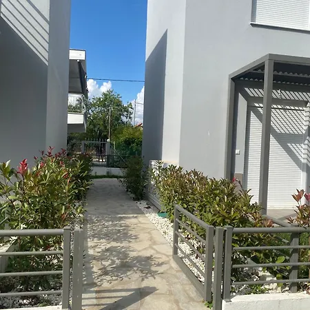 Sophie - New Cozy Place With A Garden * Ofrinion